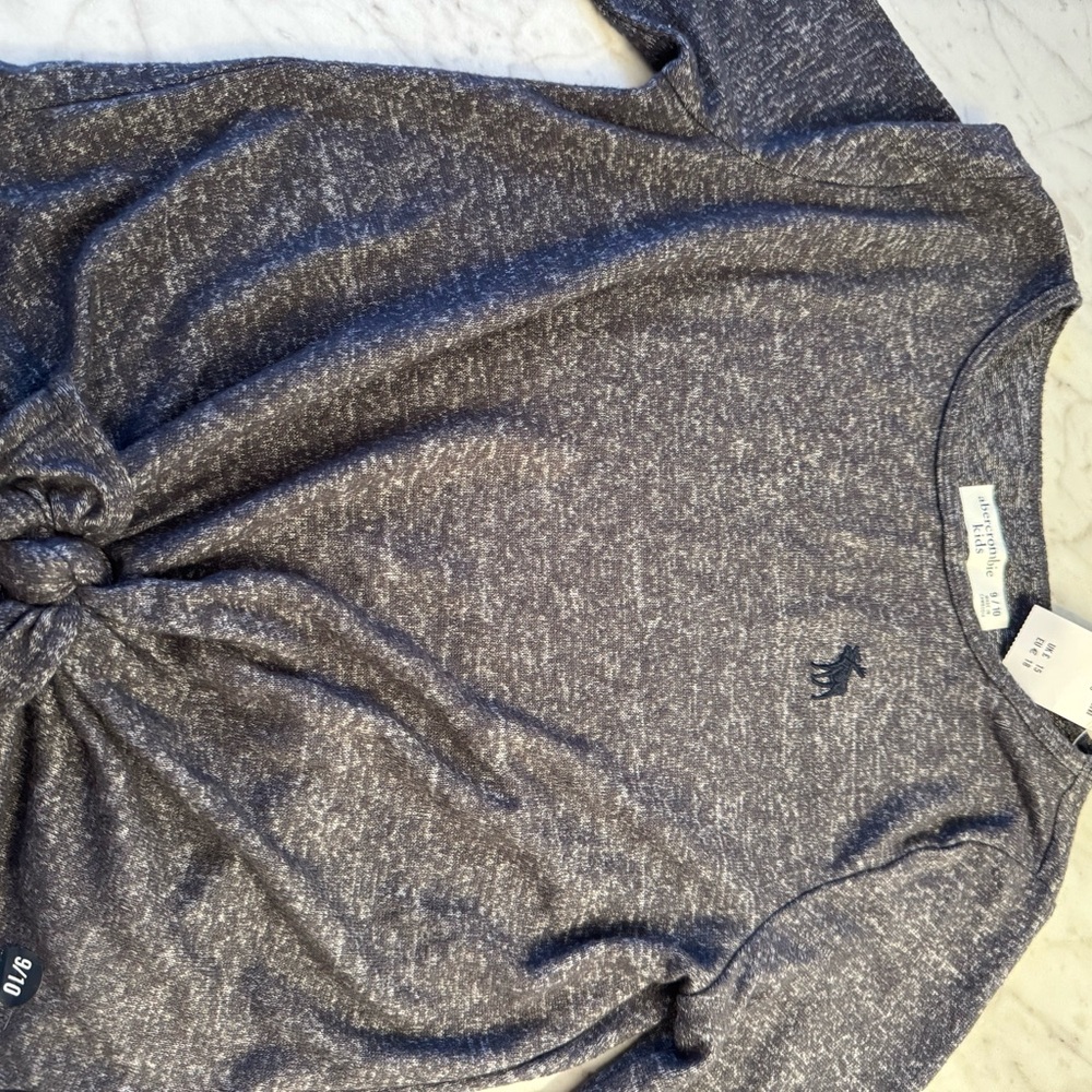 Abercrombie & Fitch Heathered Grey Long Sleeve Top